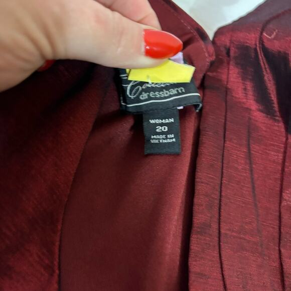 Collections Burgundy Plus Size Short Ruched Cocktail Dress S0363 - Picture 6 of 8